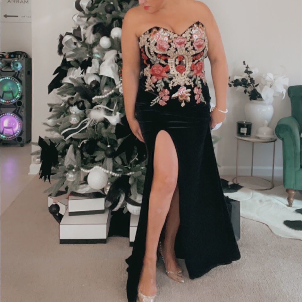 Velvet dress 